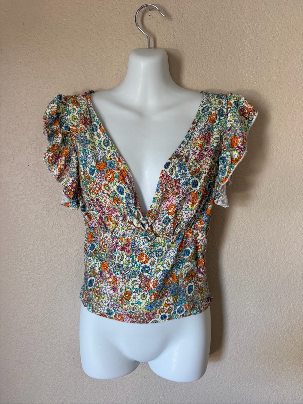 O’Neill Floral Ruffle Sleeve Smocked Crop Top Size Medium